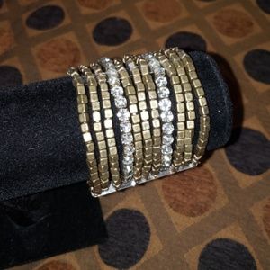 Elastic cuff bracelet